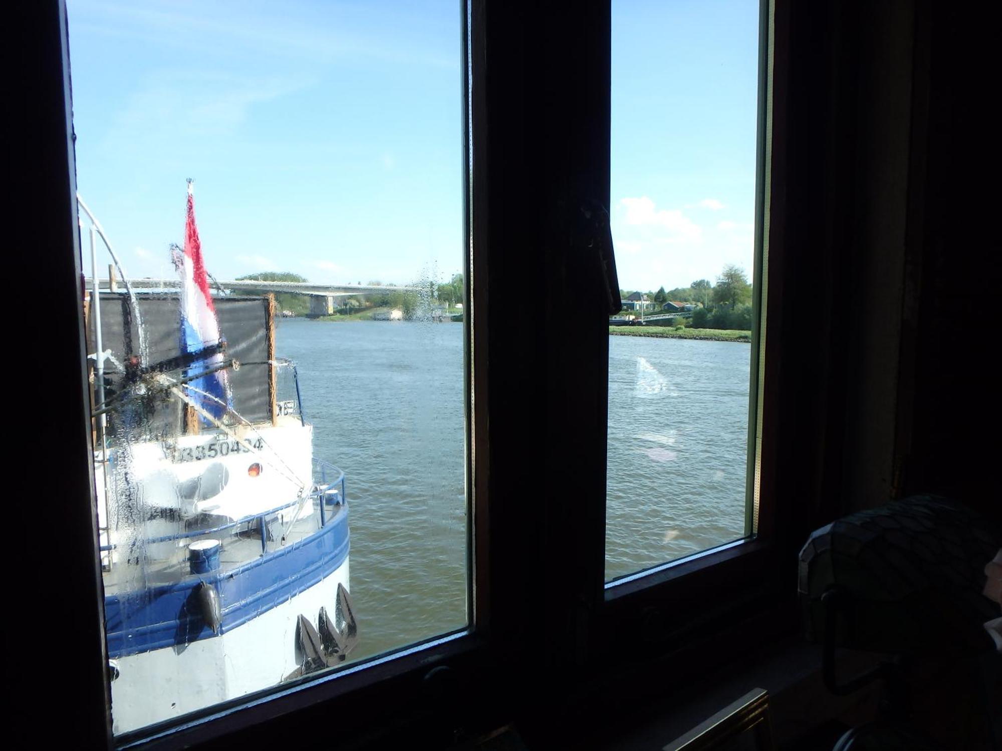 Drijfpaleis Hotel Arnhem Bagian luar foto