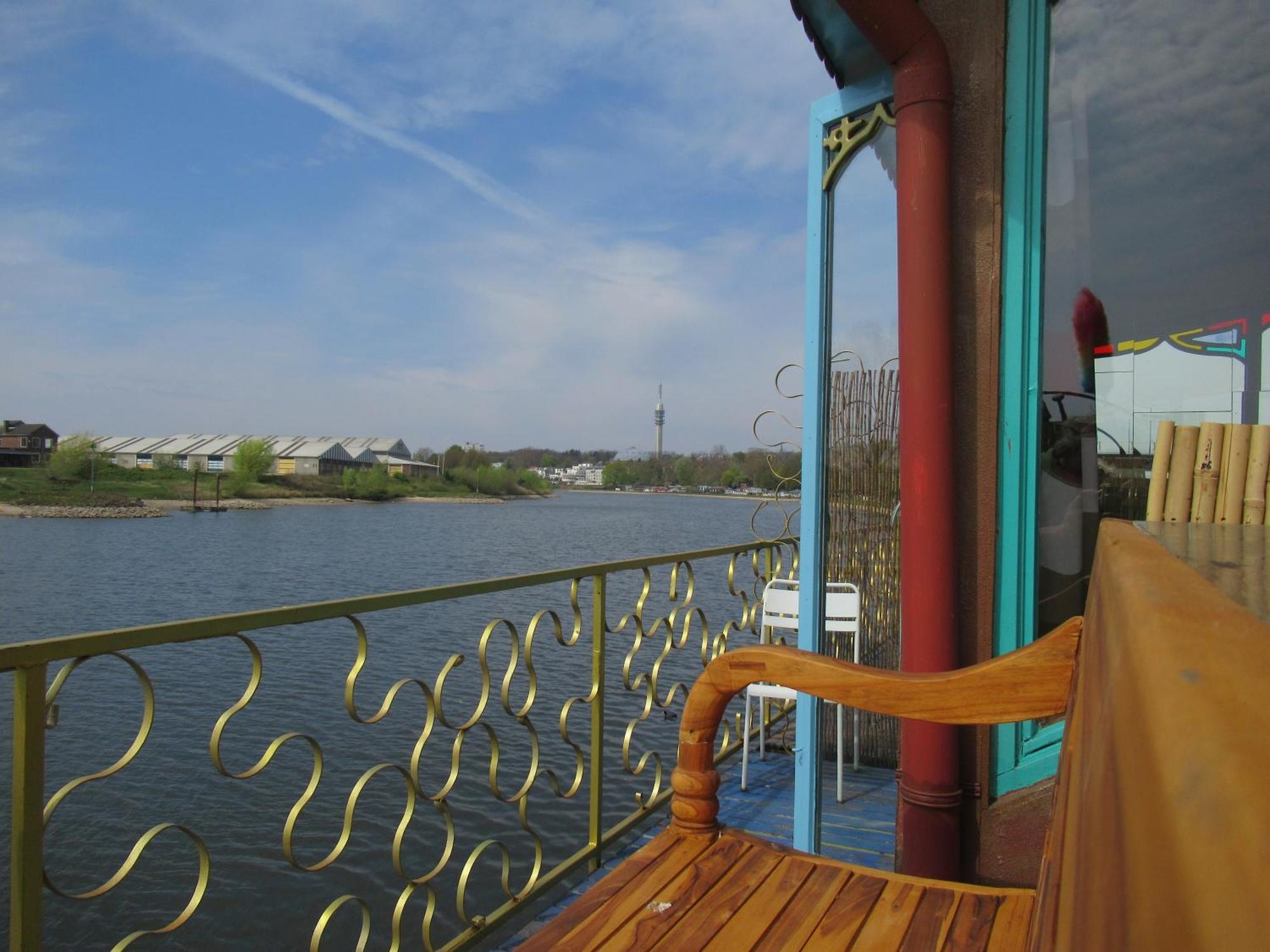 Drijfpaleis Hotel Arnhem Bagian luar foto