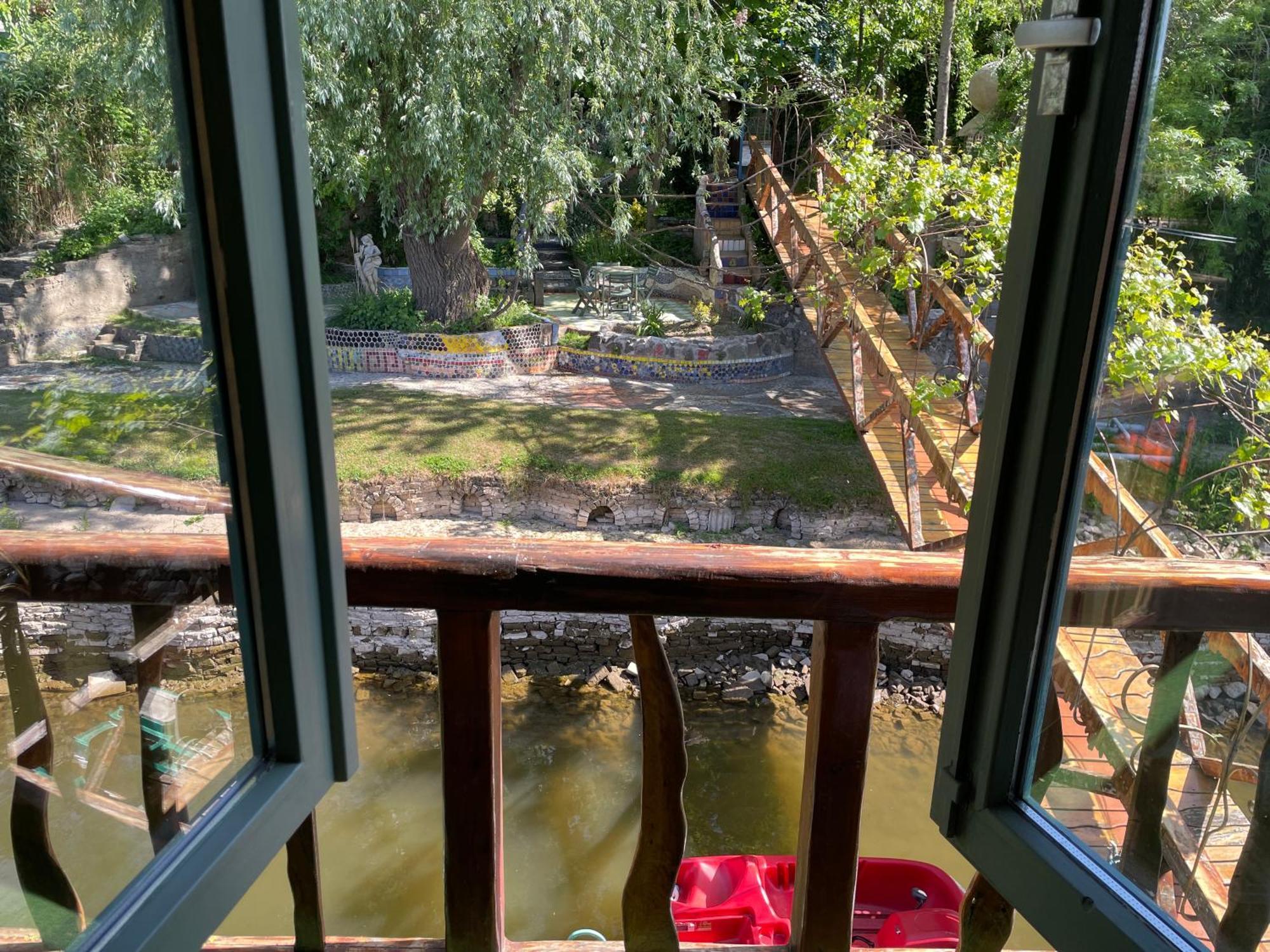 Drijfpaleis Hotel Arnhem Bagian luar foto